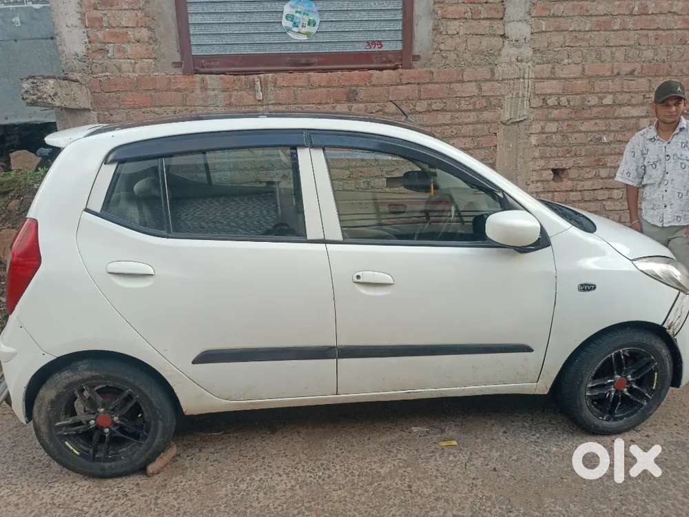 Hyundai I10 Sportz 2011 Manual 80000 Km
