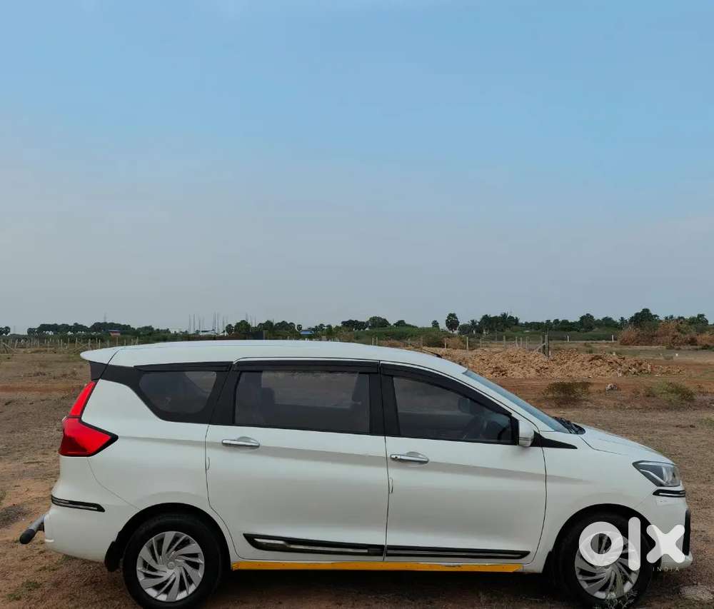 Maruti Suzuki Ertiga Vxi 2025