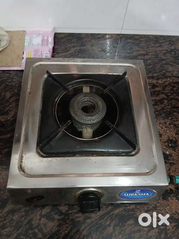 Single Burner Stainless Steel Gas Chulah in Good Condition.