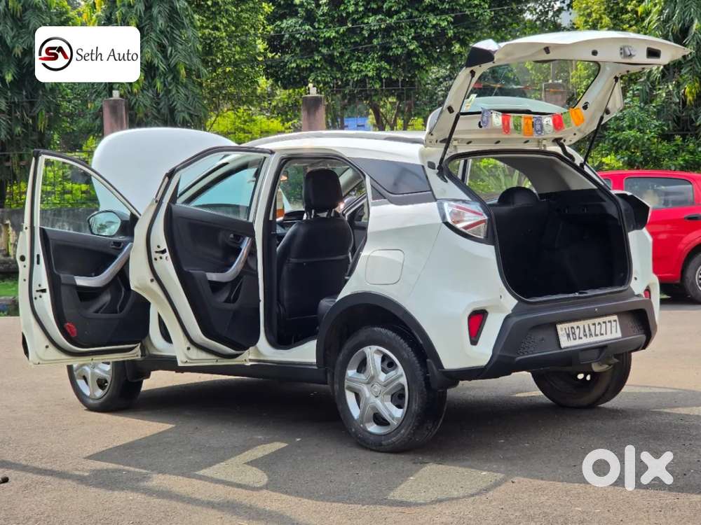 Tata Nexon 1.2 Revotron Xm (s), 2020, Petrol