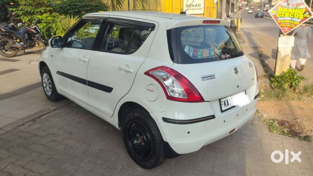 Maruti Suzuki Swift Vxi + Manual, 2012, Petrol