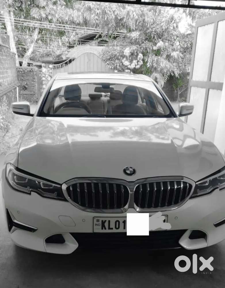 Bmw 3 Series 2022 Luxury Line -  Co Maintained In Excellent Condition