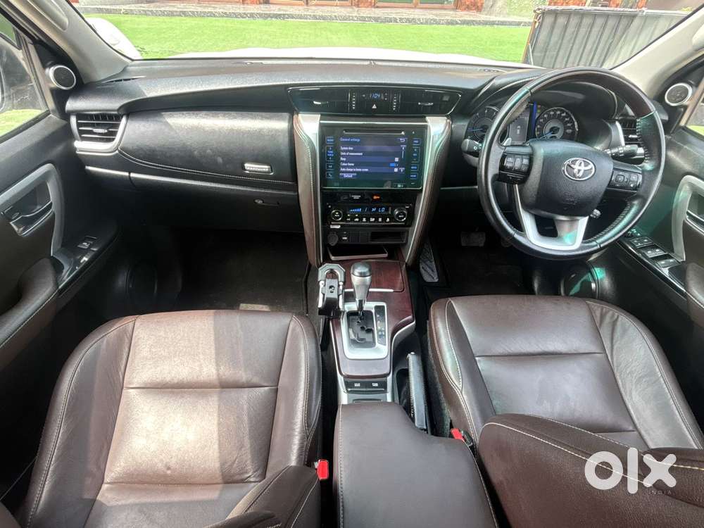 Toyota Fortuner 4x2 At 2.7 Petrol, 2020, Petrol
