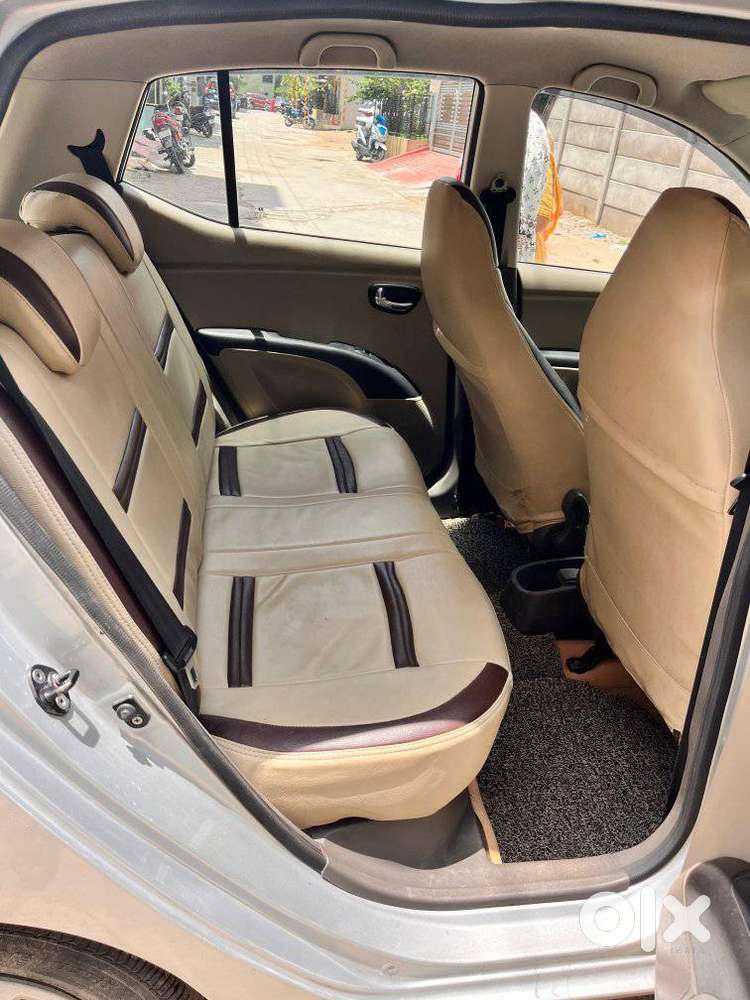 Hyundai I10 Sportz At, 2010, Petrol