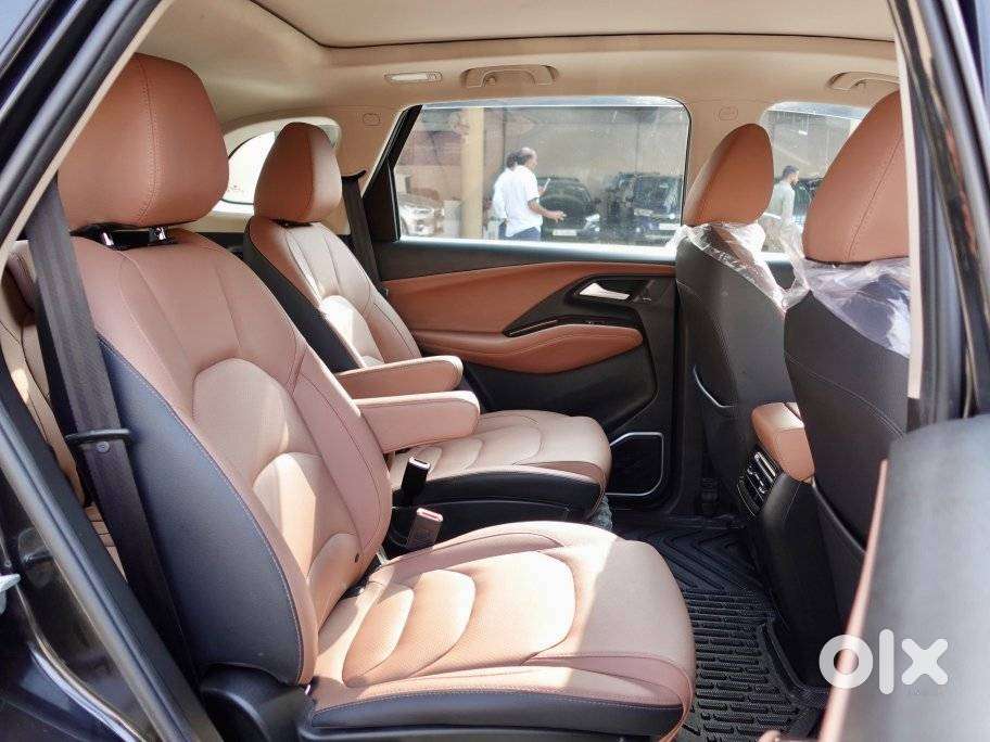 Mg Hector Plus Sharp Pro 1.5 Turbo Petrol Cvt 6 Str, 2023, Petrol
