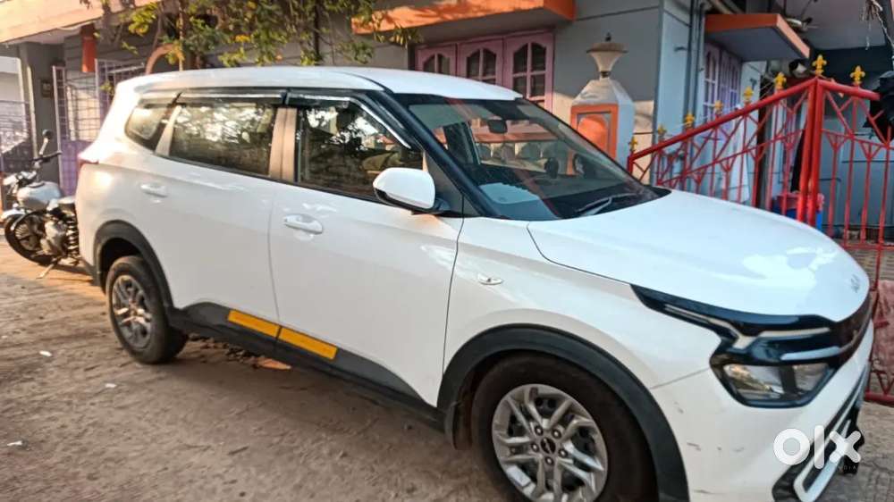 Kia Carens 2023 Diesel 125000 Km Driven