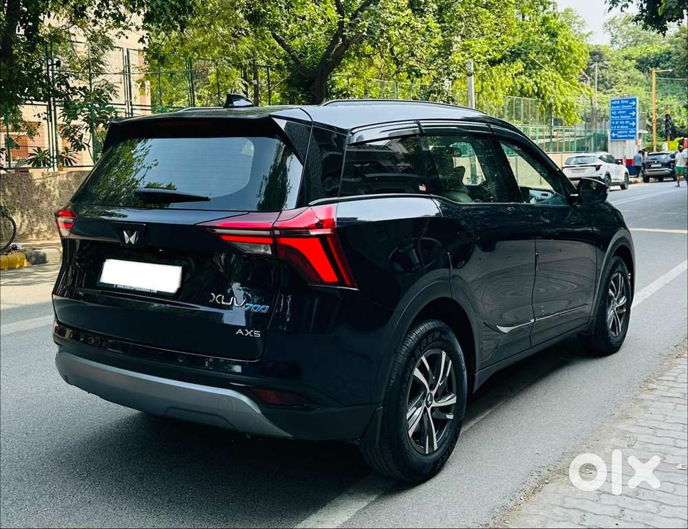 Mahindra Xuv700 2.0 Ax 5 Petrol At Str, 2022, Petrol