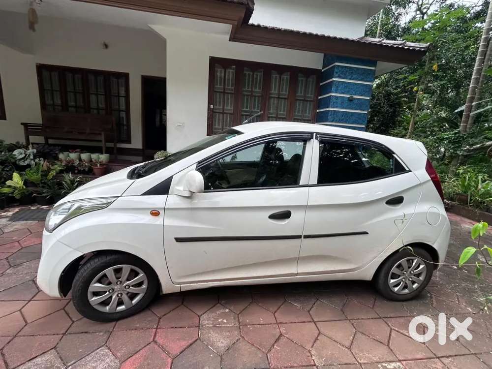 Hyundai Eon Magna + Bsiv