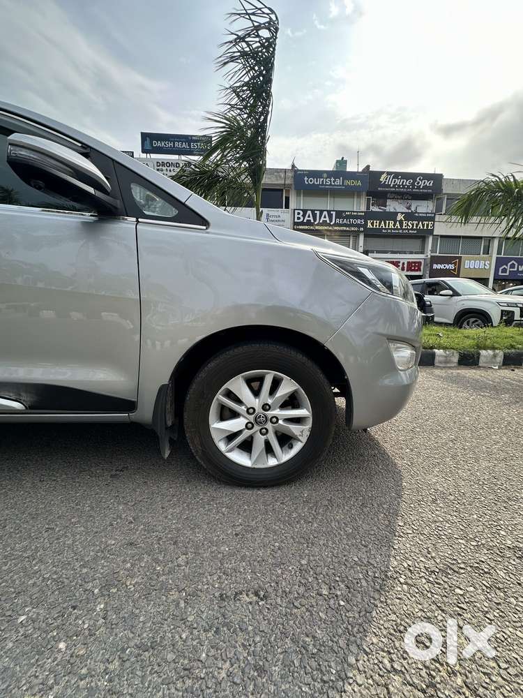 Toyota Innova Crysta 2.4 G Mt, 2019, Diesel