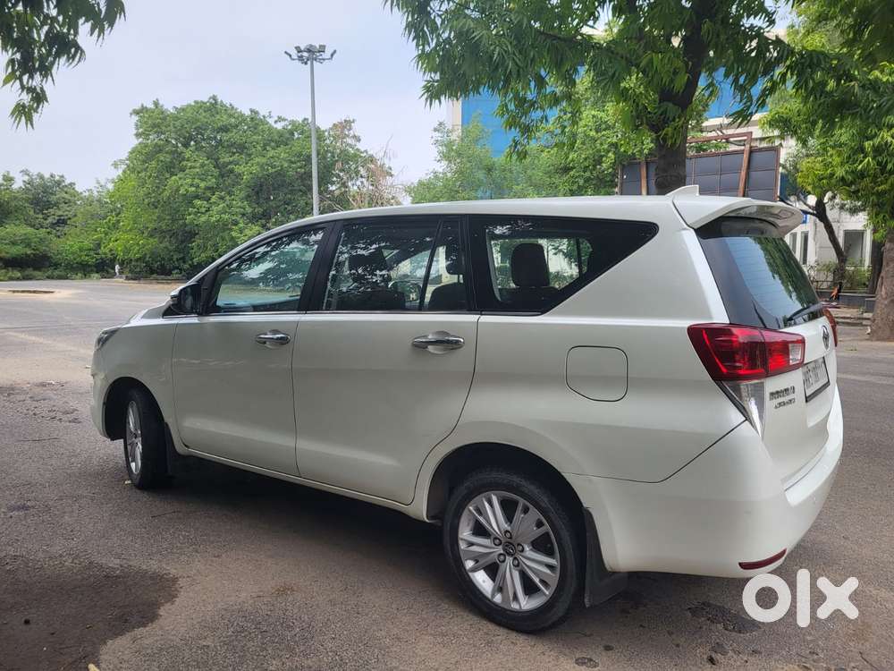 Toyota Innova Crysta 2.8z Automatic, 2017, Diesel