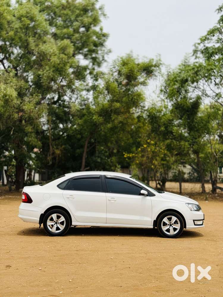 Skoda Rapid 1.6 Mpi Ambition, 2017, Petrol