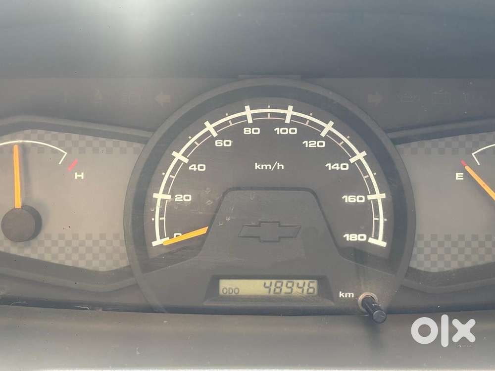 Chevrolet Tavera Lt 10 Seater Bsiii, 2013, Diesel