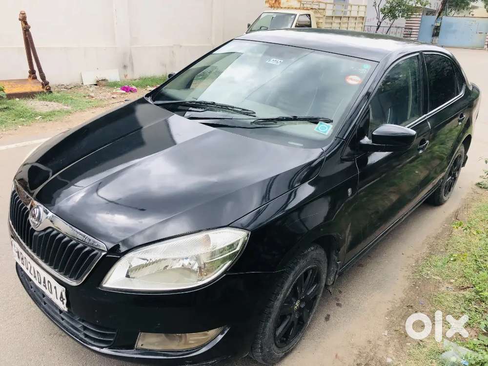 Skoda Rapid 2013 Petrol 80000 Km Driven