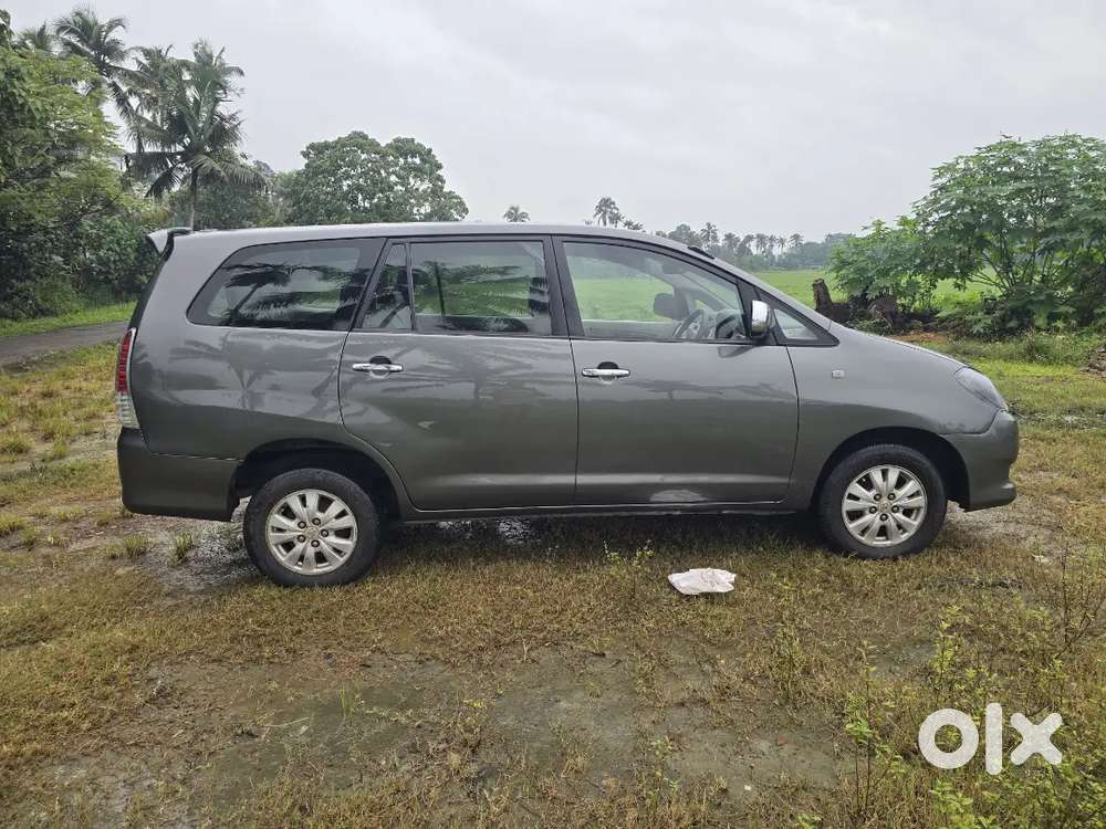 Toyota Innova Diesel 2011 Car