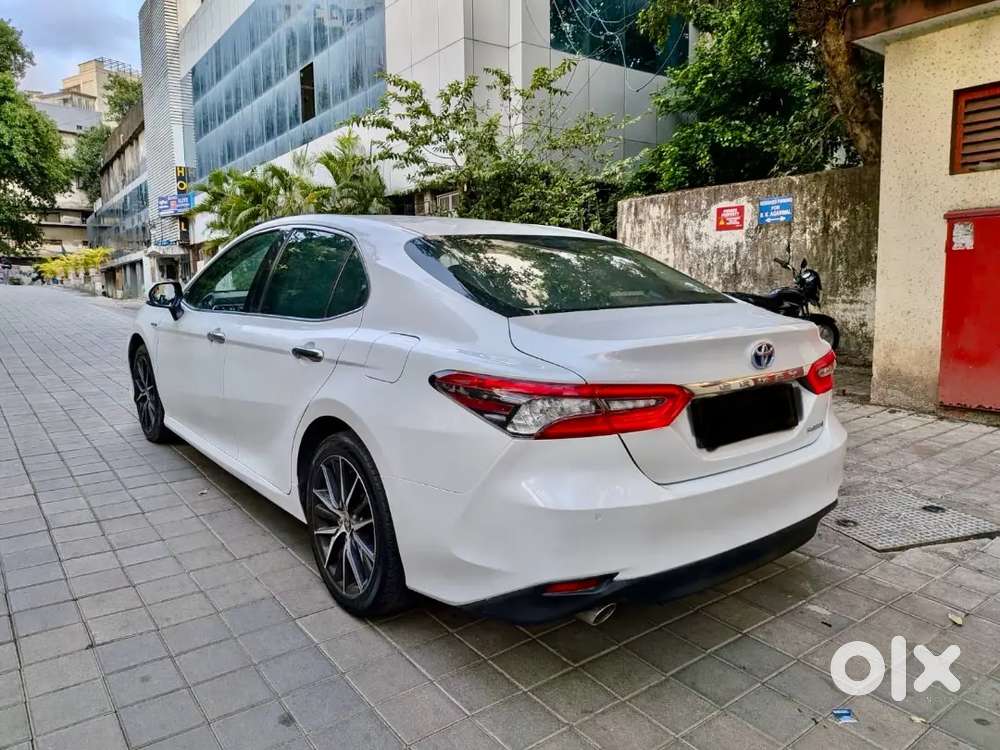 Toyota Camry Hybrid 2022 Car Available