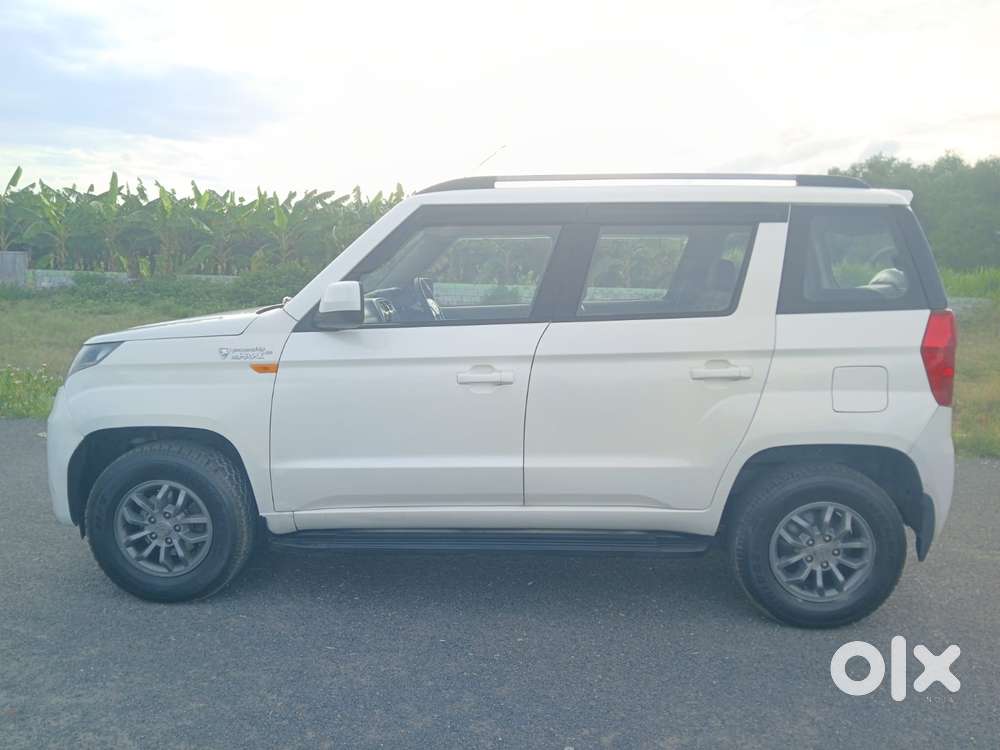 Mahindra Tuv 300 T10, 2018
