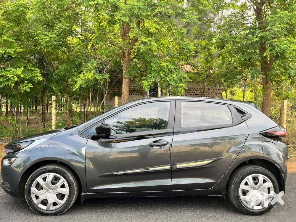 Tata Altroz, 2021, Petrol