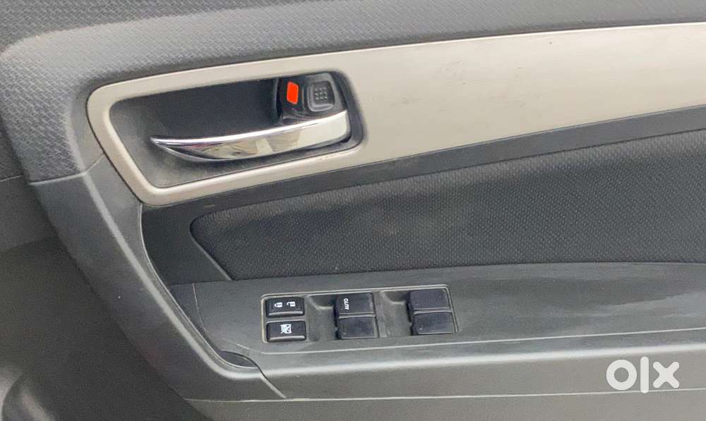 Maruti Suzuki Vitara Brezza Zdi, 2017, Diesel