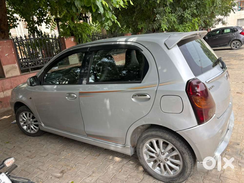 Toyota Etios Liva 2012