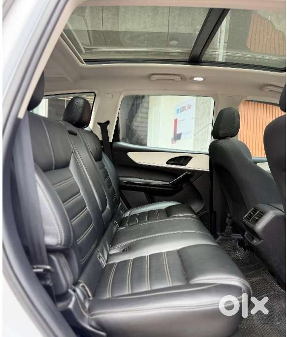 Mahindra Xuv700 2.2 Ax 5 Diesel At 7 Str, 2023, Diesel