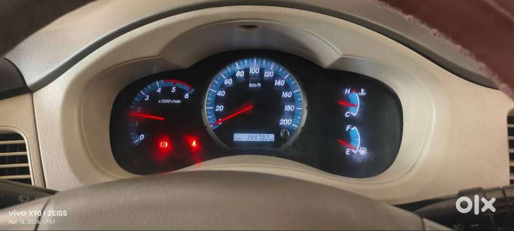 Innova 2014 2.5 V 8 Seater For Sale