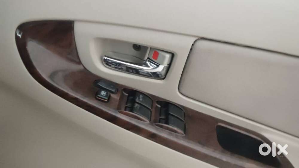 Toyota Innova 2.5 Z Diesel 7 Seater, 2014, Diesel