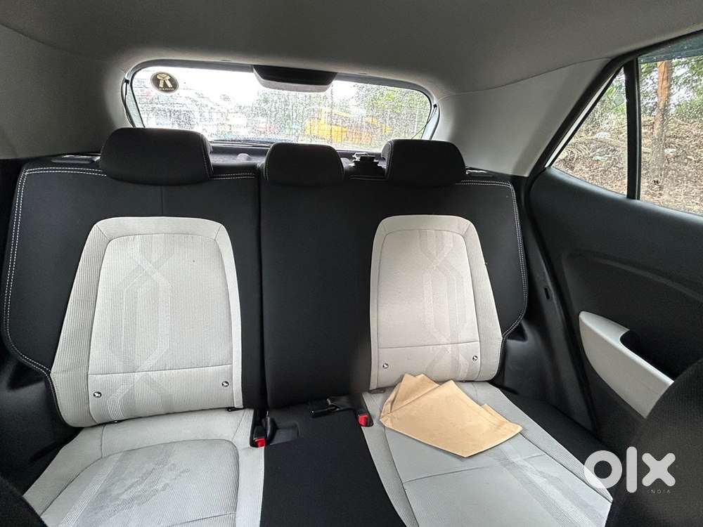 Hyundai Venue Petrol 2025