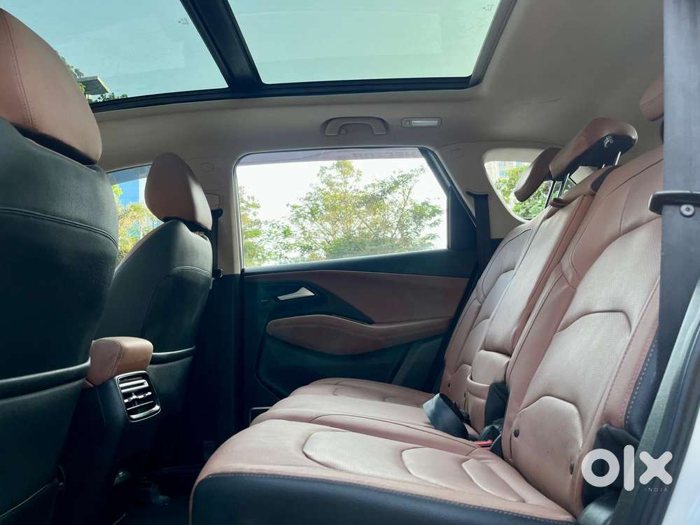 Mg Hector Plus, 2023, Petrol