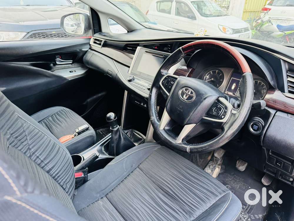 Toyota Innova Crysta 2.4 V 8 Str, 2017, Diesel
