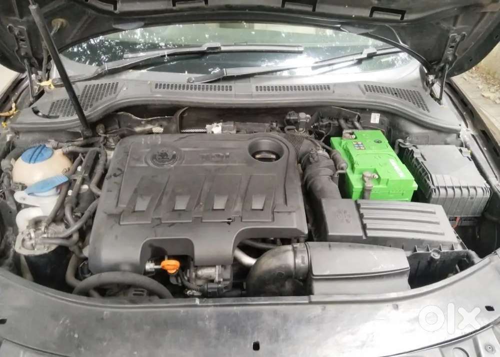 Skoda Superb Elegance 2.0 Tdi At2012 Diesel 135000 Km Driven