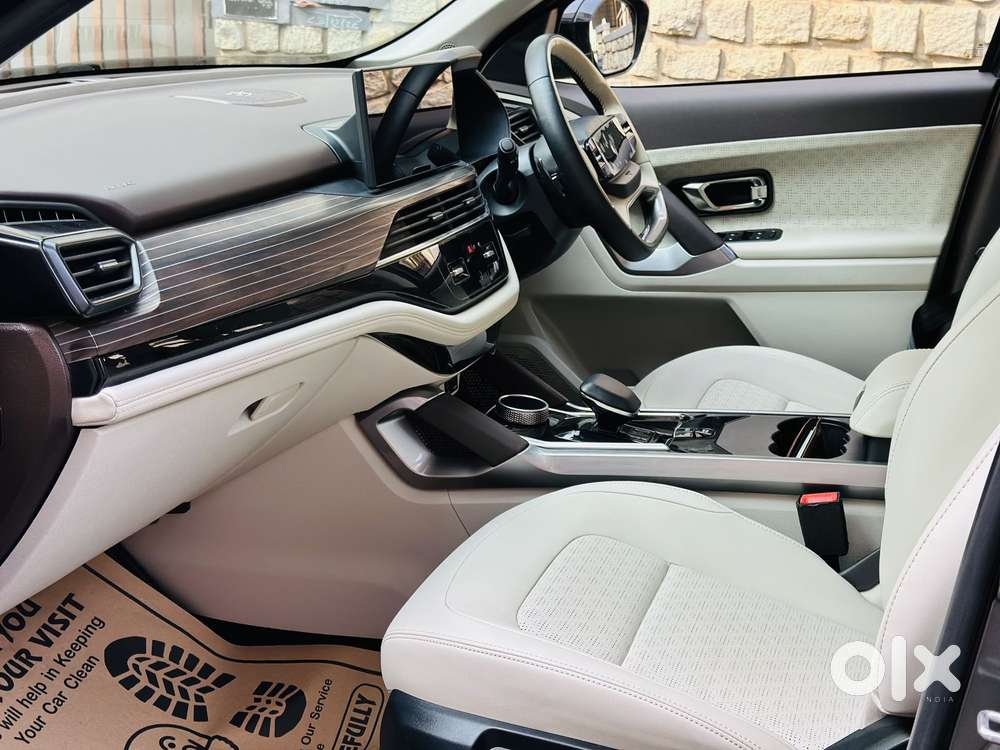 Tata Safari Accomplished X Plus 6 Str Dark Edition At, 2025, Diesel