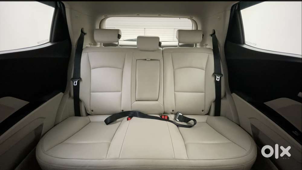 Mahindra Xuv300 W8 (o) 1.5 Diesel Amt, 2023, Diesel
