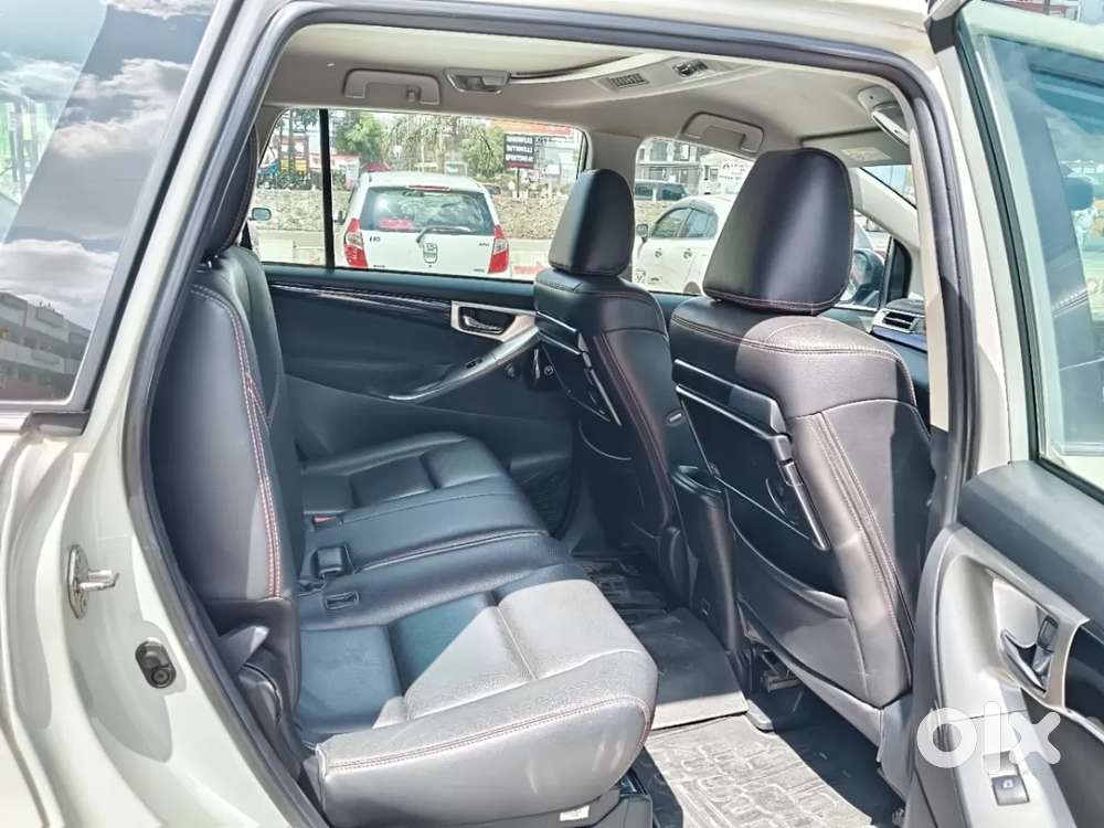 Toyota Innova Crysta [2020-ongoing] 2.4 Vx 8 Str, 2021, Diesel