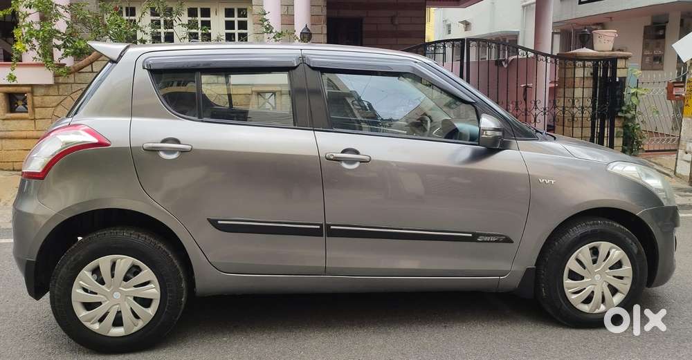Maruti Suzuki Swift Vxi 1.2 Abs Bs-iv, 2018, Petrol