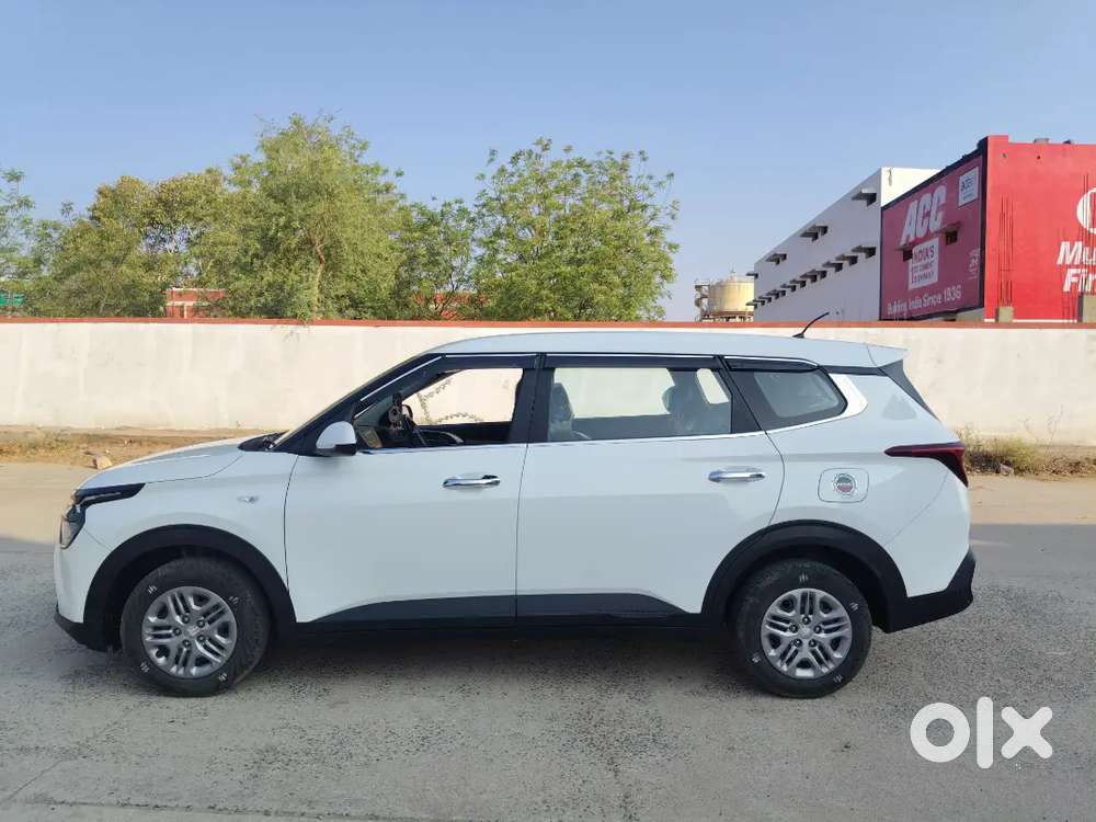 Kia Carens 2022 Petrol Good Condition