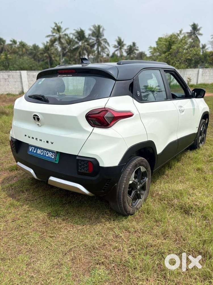 Tata Punch Ev Empowered Plus Lr, 2024, Electric