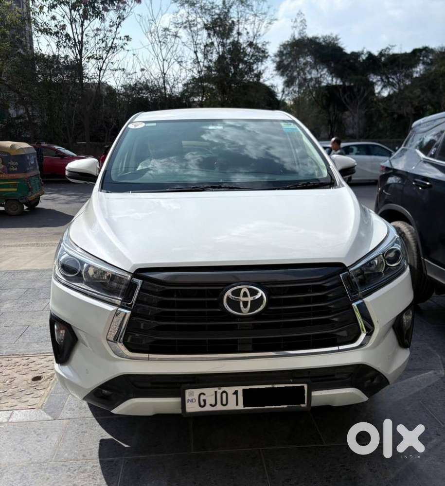 Toyota Innova Crysta 2.7 V, 2023, Petrol