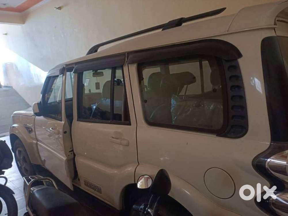 Mahindra Scorpio 2016