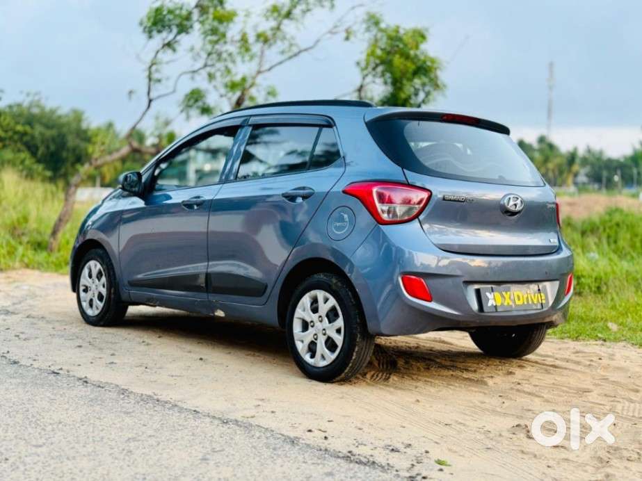 Hyundai Grand I10 Nios Sportz, 2016, Petrol