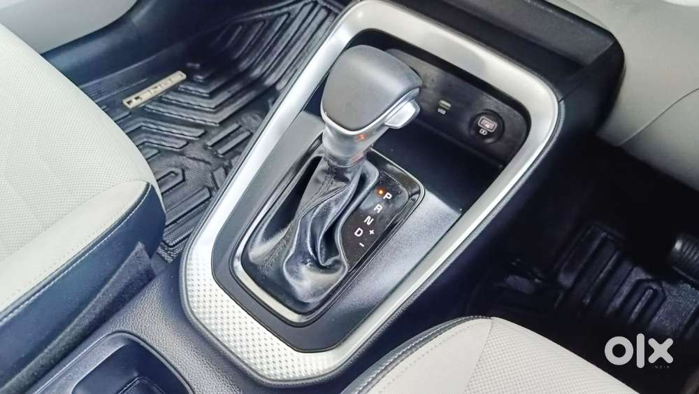 Kia Sonet Htx D, 2023, Petrol