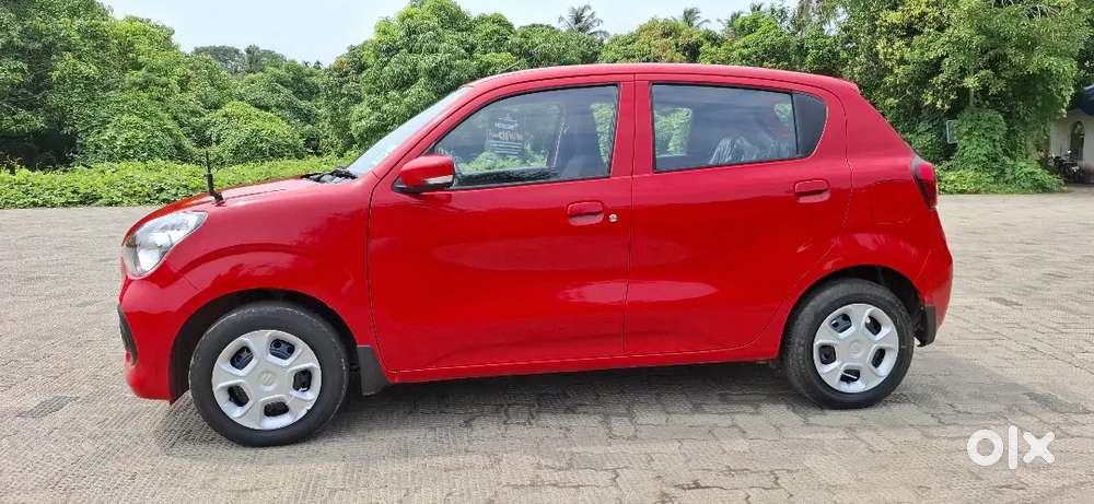 2022 December Celerio Zxi ,service Book Available , Company Service