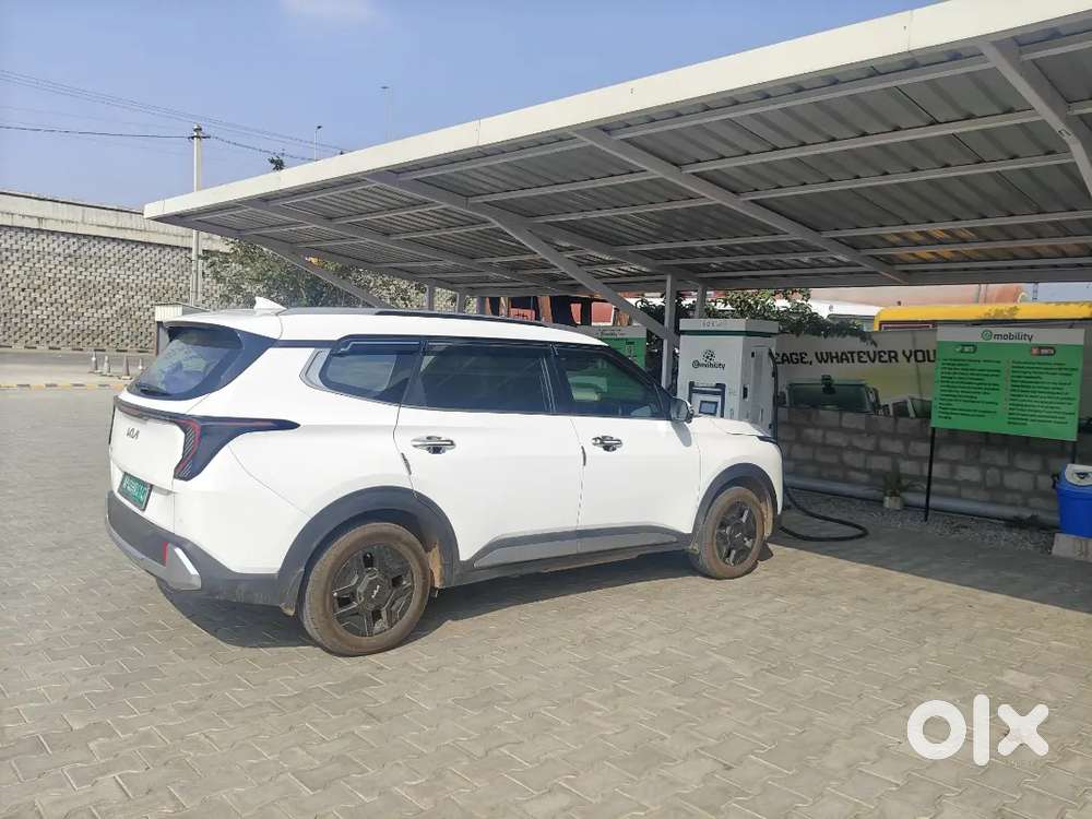 Kia Carens Clavis Ev 2025 Electric 24500 Km Driven