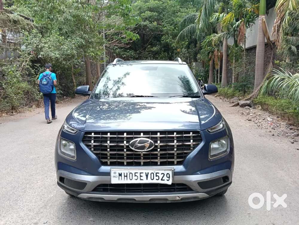 Hyundai Venue 2022 Petrol 68000 Km Driven