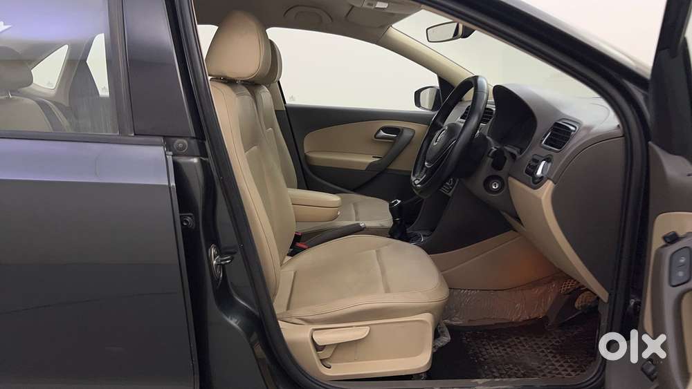Volkswagen Vento Petrol Highline, 2016, Petrol