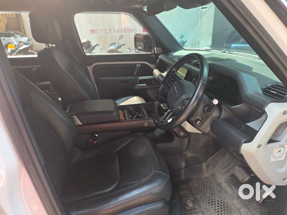 Land Rover Defender 3.0 L 130 X, 2023, Petrol