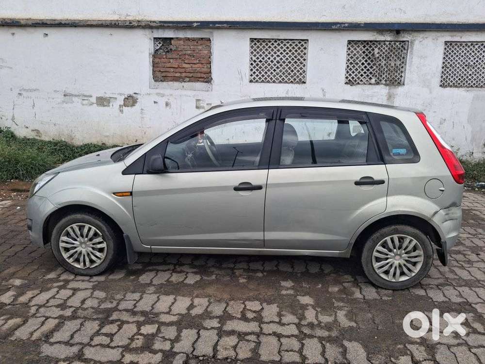 Ford Figo 1.2p Titanium Mt, 2012, Petrol