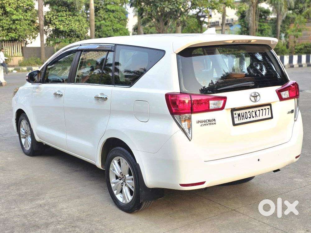 Toyota Innova Crysta 2.8 Zx At 7 Seater, 2016, Diesel