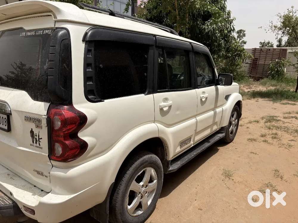 Scorpio S11