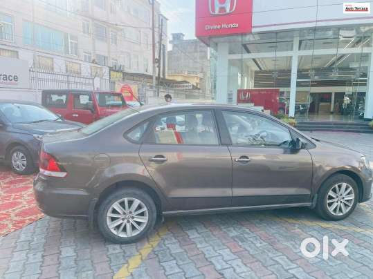 Volkswagen Vento 1.6 Highline, 2015, Petrol