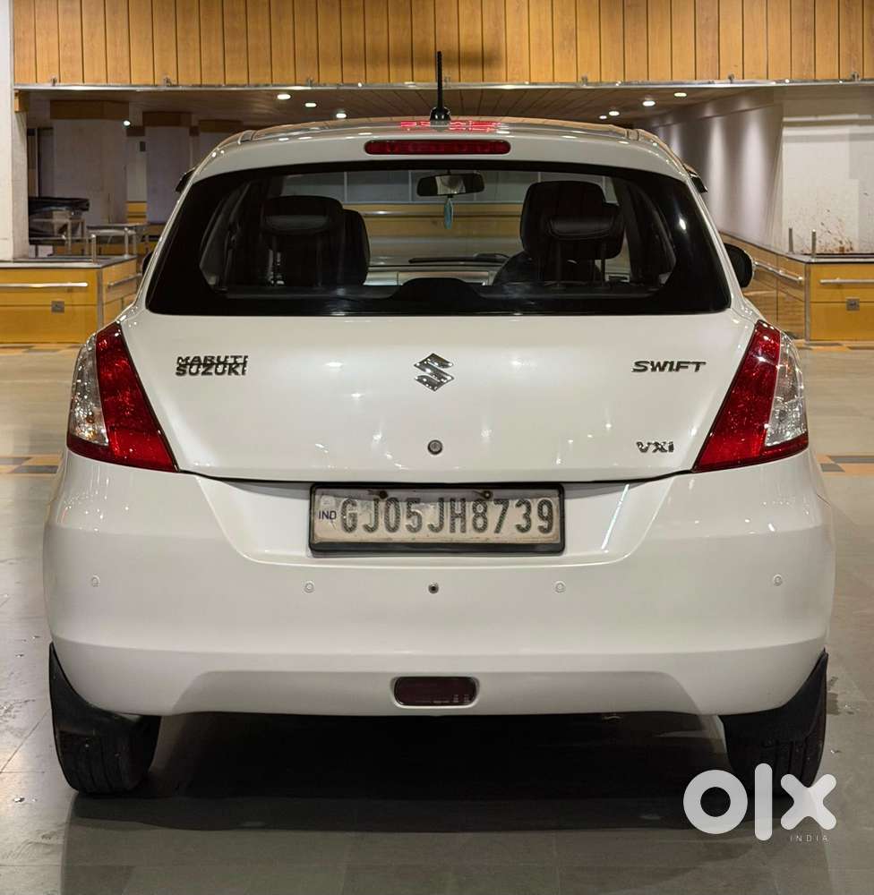 Maruti Suzuki Swift Vxi With Abs, 2014, Petrol